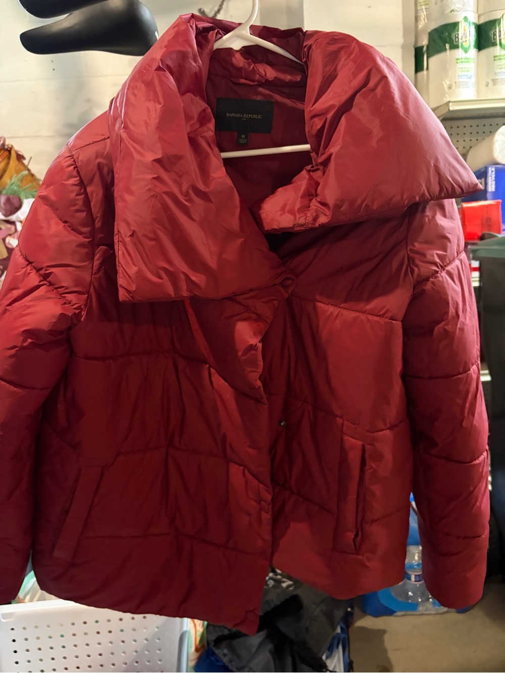 Banana Republic Red Women's Short Puffer Jacket with Oversized Collar